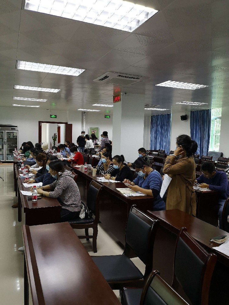 山東云唐派技術人員至十堰農商城現場培訓